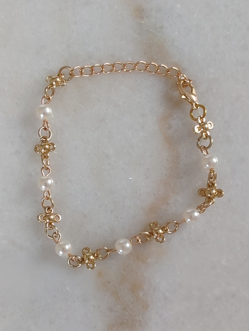 NWT Gold Pearl Floral Link Bracelet
